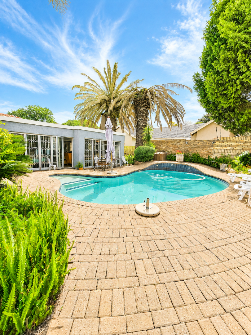 4 Bedroom Property for Sale in Wilkoppies North West